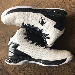 W&B SPORT Basketball Shoes